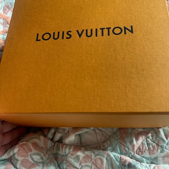 Louis Vuitton Noe Monogram Cosmetic Pouch - Picture 7 of 7